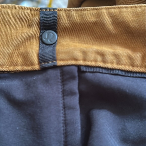 Men’s Lululemon Slim-Tapered Smooth Twill Trouser in Bold Beige Size 34 - Picture 8 of 8